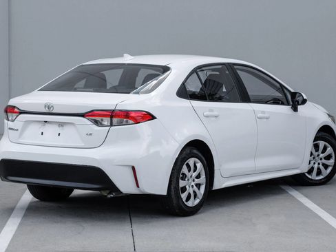Used 2023 Toyota Corolla LE FWD image 11