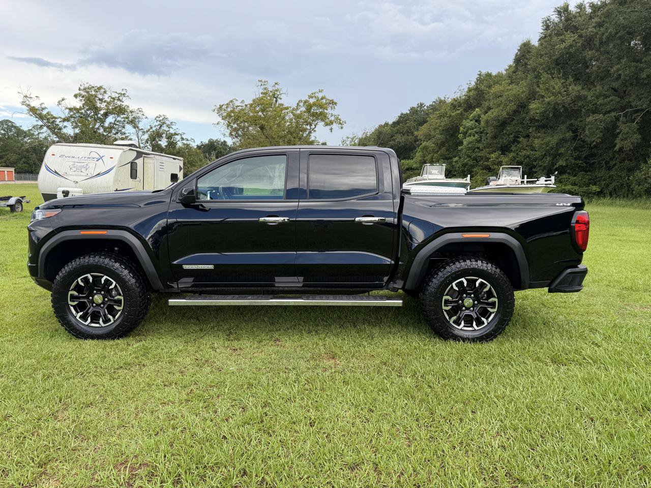 Used 2025 GMC Canyon Elevation AWD/4WD image 16