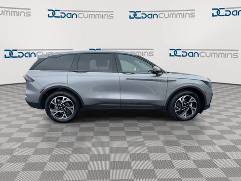 New 2025 Lincoln Nautilus Premier w/ Jet Appearance Package AWD/4WD image 9