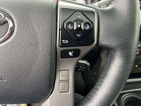 Used 2023 Toyota 4Runner Limited image 31