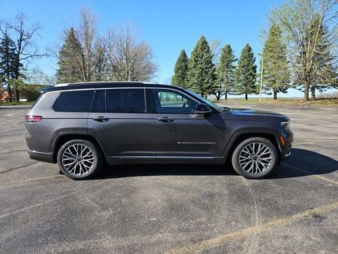 Used 2024 Jeep Grand Cherokee L Summit image 6