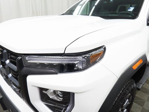 Used 2025 GMC Canyon AT4 w/ Technology Plus Package image 41