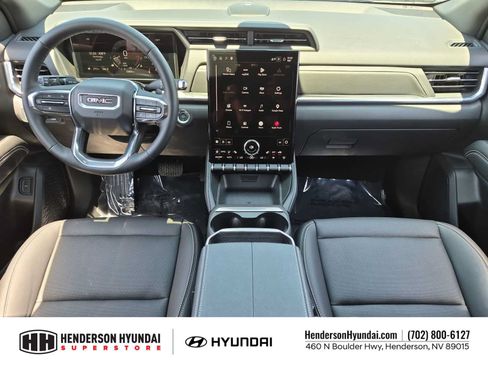 Used 2025 GMC Terrain Elevation w/ Elevation Premium Package AWD/4WD image 15
