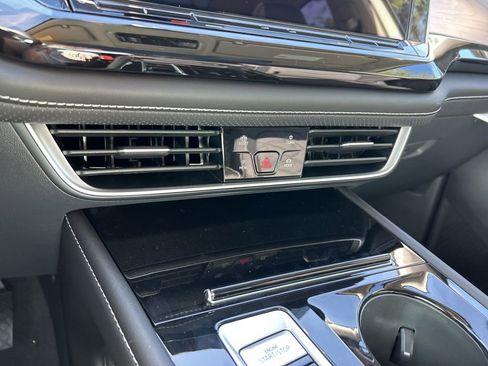 New 2026 Volkswagen Atlas SE image 36