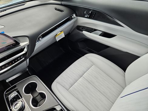 New 2025 Cadillac Lyriq Sport image 17