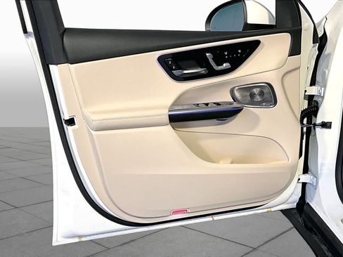 New 2026 Mercedes-Benz GLC 300 4MATIC image 11
