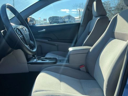 Used 2012 Toyota Camry LE image 9