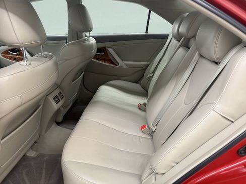 Used 2011 Toyota Camry XLE w/ SE/XLE Extra-Value Pkg FWD image 10