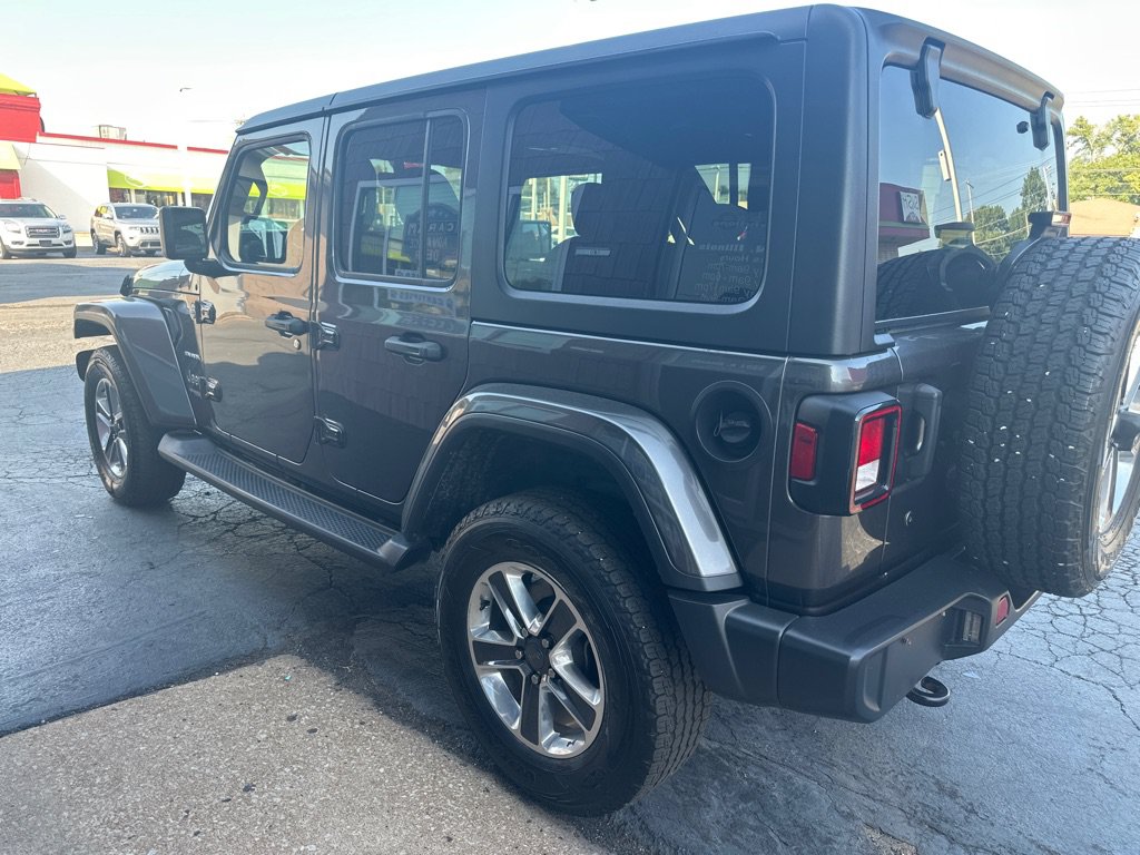 Used 2018 Jeep Wrangler Unlimited Sahara AWD/4WD image 3
