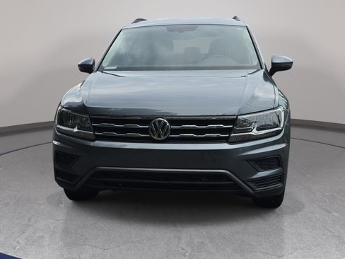 Used 2021 Volkswagen Tiguan SE FWD image 2