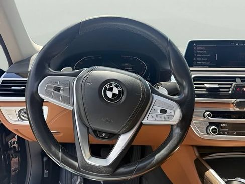 Used 2021 BMW 740i xDrive AWD/4WD image 15