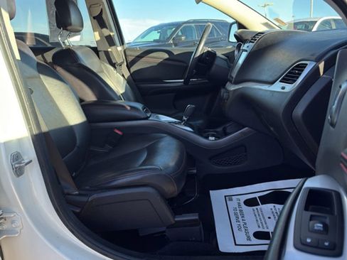 Used 2014 Dodge Journey R/T w/ Flexible Seating Group image 16