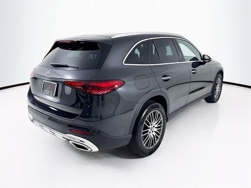Used 2026 Mercedes-Benz GLC 300 image 8