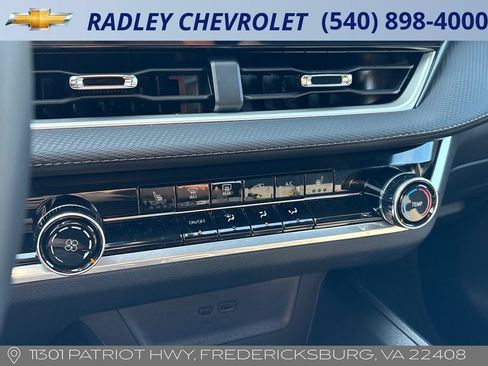 Certified 2026 Chevrolet Equinox LT FWD image 11