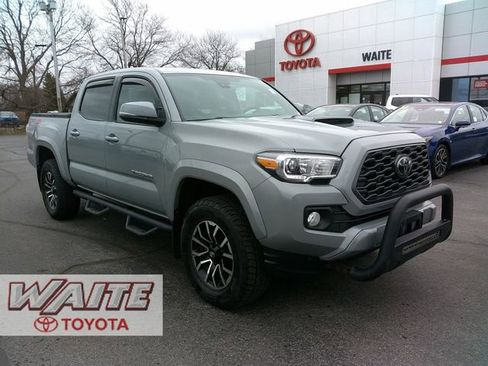 Used 2021 Toyota Tacoma TRD Sport w/ TRD Premium Sport Package AWD/4WD image 1