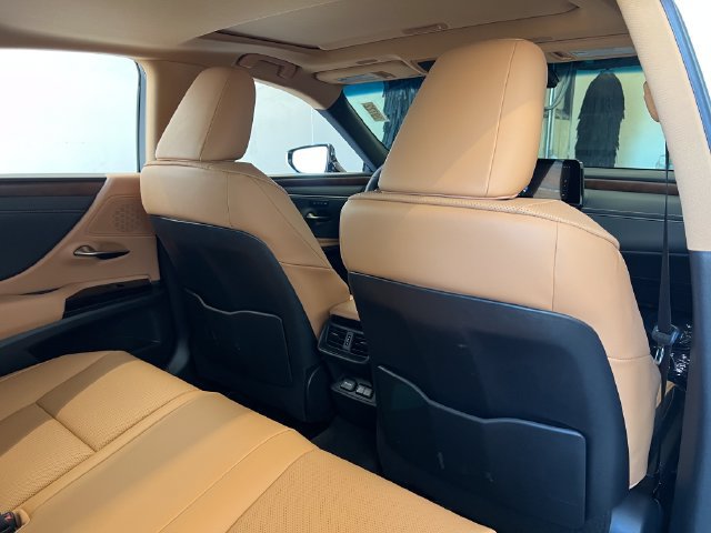 Certified 2025 Lexus ES 300h w/ Premium Package FWD image 52