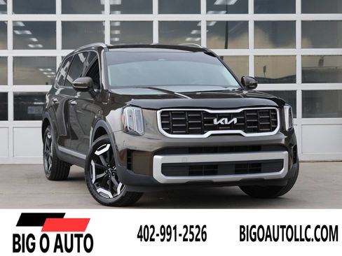 Used 2023 Kia Telluride S AWD/4WD image 1