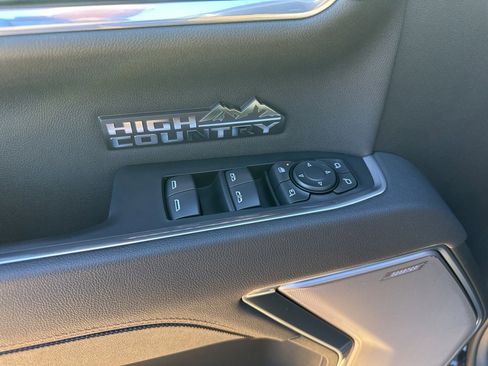 Used 2026 Chevrolet Silverado 1500 High Country w/ Midnight Edition image 18