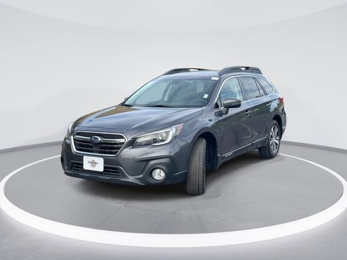 Used 2019 Subaru Outback 2.5i Limited AWD/4WD image 3