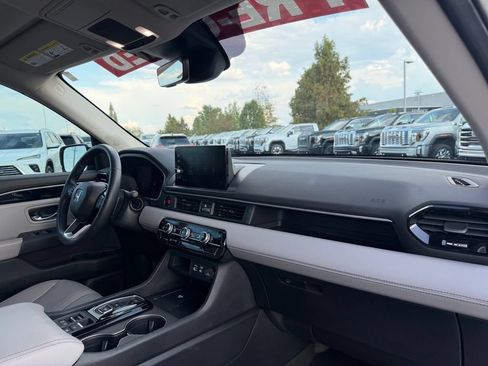 Used 2025 Honda Pilot EX-L image 34
