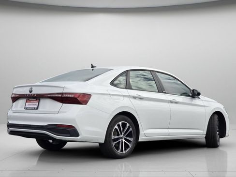 Used 2025 Volkswagen Jetta Sport FWD image 21