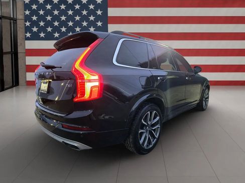 Used 2018 Volvo XC90 T6 Momentum w/ Convenience Package image 8