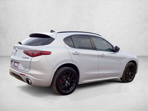 Used 2021 Alfa Romeo Stelvio Ti w/ Nero Edizione AWD/4WD image 4