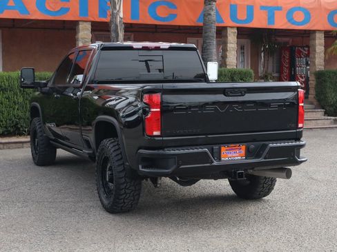 Used 2024 Chevrolet Silverado 2500 LTZ w/ LTZ Plus Package AWD/4WD image 6