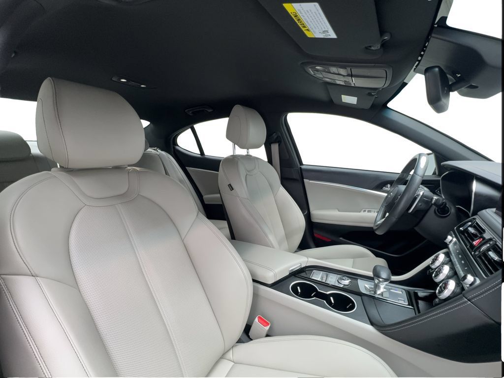 Used 2023 Genesis G70 2.0T RWD image 29