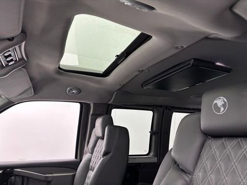 New 2026 GMC Savana 2500 RWD image 22