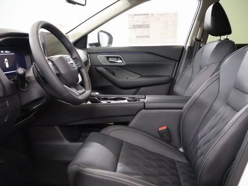 New 2026 Nissan Rogue Platinum AWD/4WD image 12
