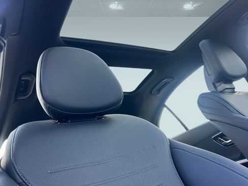 New 2025 Mercedes-Benz C 300 4MATIC Sedan image 25