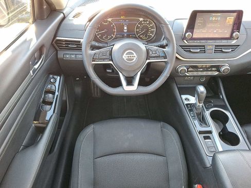 Used 2020 Nissan Altima 2.5 SV image 11