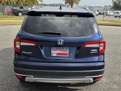 Used 2020 Honda Pilot Touring image 3