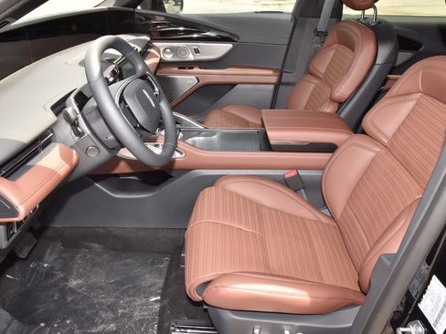 New 2026 Lincoln Nautilus Reserve AWD/4WD image 13
