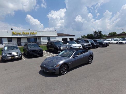 Used 2015 Maserati GranTurismo Convertible image 1