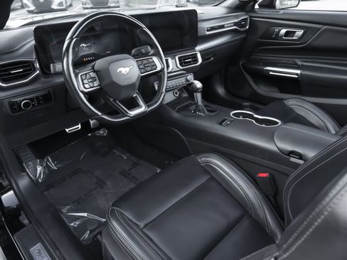 Used 2024 Ford Mustang Premium image 6