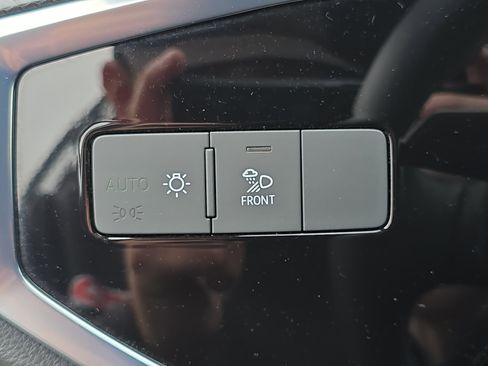 Used 2025 Audi Q3 2.0T Premium w/ Convenience Package AWD/4WD image 25