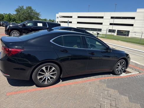 Used 2017 Acura TLX FWD image 10