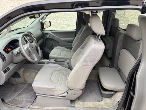 Used 2015 Nissan Frontier S image 10