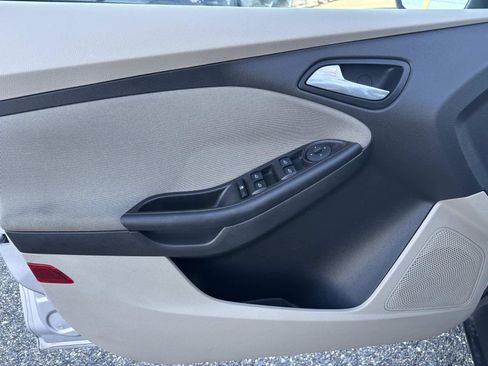 Used 2012 Ford Focus SE image 17