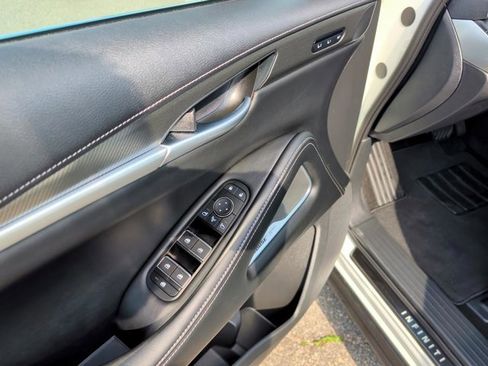 Certified 2025 INFINITI QX60 Luxe w/ Black Edition image 17