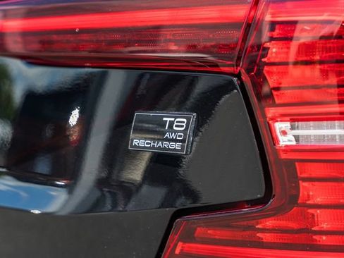 Certified 2024 Volvo S60 T8 Plus w/ Climate Package AWD/4WD image 10