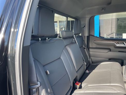 Used 2025 GMC Sierra 1500 SLT w/ SLT Premium Plus Package image 35