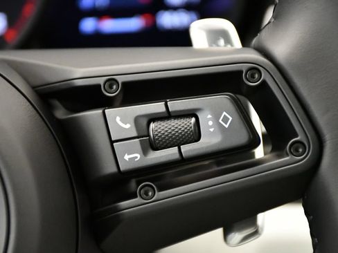 Certified 2026 Porsche Macan Turbo AWD/4WD image 29
