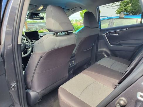 Used 2025 Toyota RAV4 XLE AWD/4WD image 9