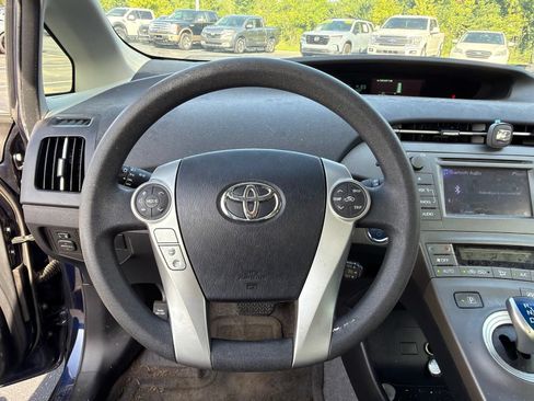 Used 2014 Toyota Prius Two FWD image 12