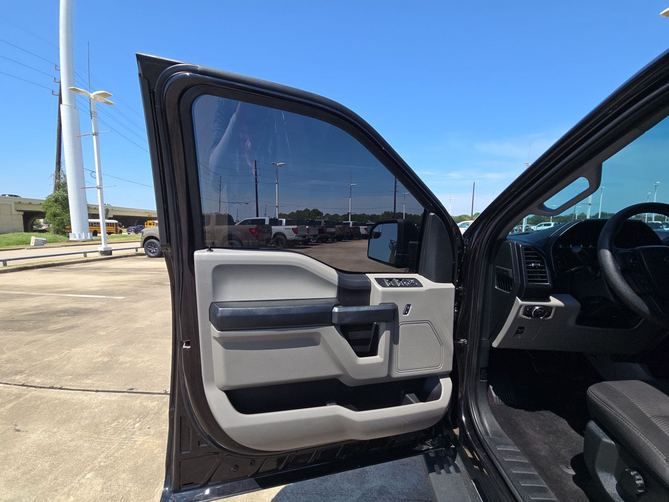 Used 2019 Ford F150 XL w/ Equipment Group 101A Mid AWD/4WD image 14