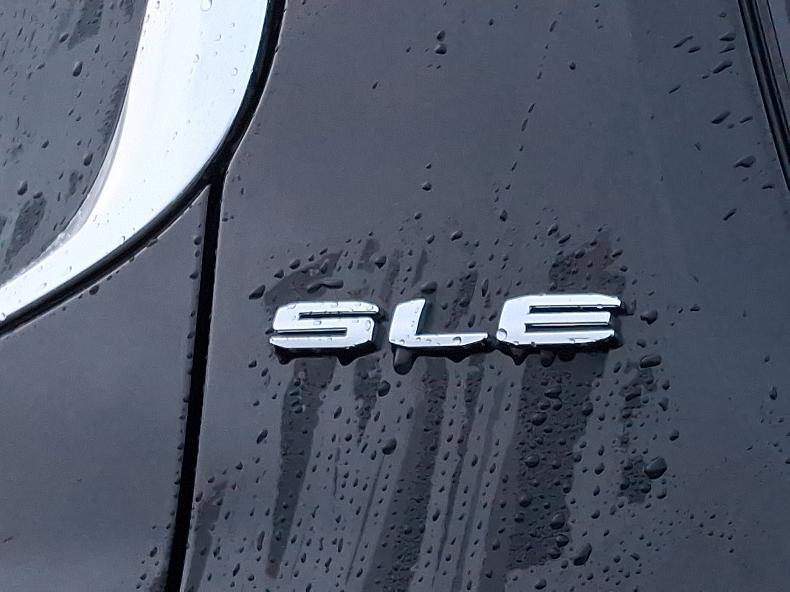 Certified 2023 GMC Acadia SLE FWD image 30