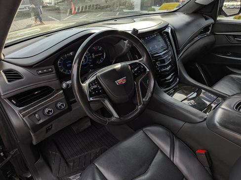 Used 2020 Cadillac Escalade Platinum AWD/4WD image 13